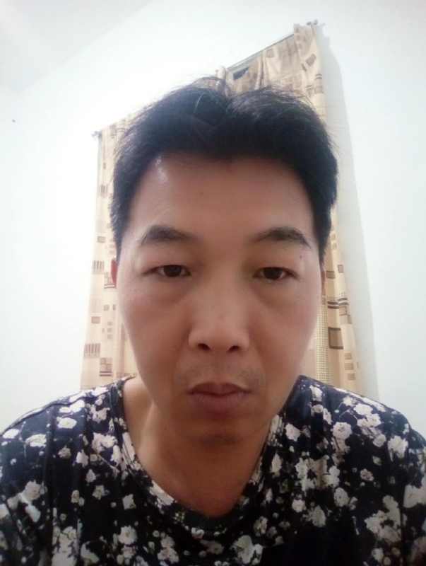 繁华哀伤的第一张照片--福建征婚网