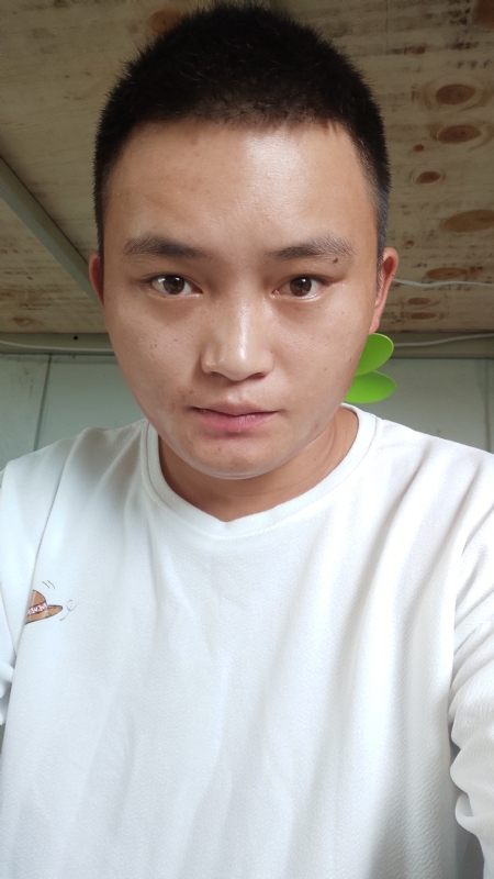水里面的云呀的第一张照片--福建征婚网