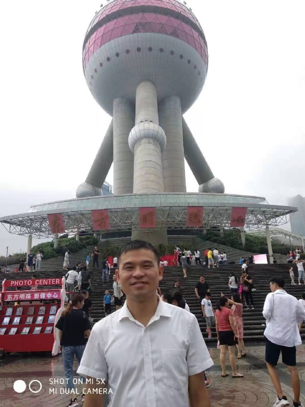小猫吃老鼠的第一张照片--福建征婚网