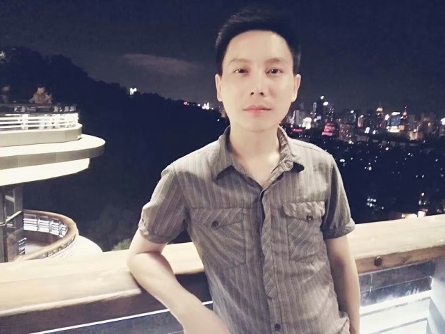 幕秋的第一张照片--福建征婚网