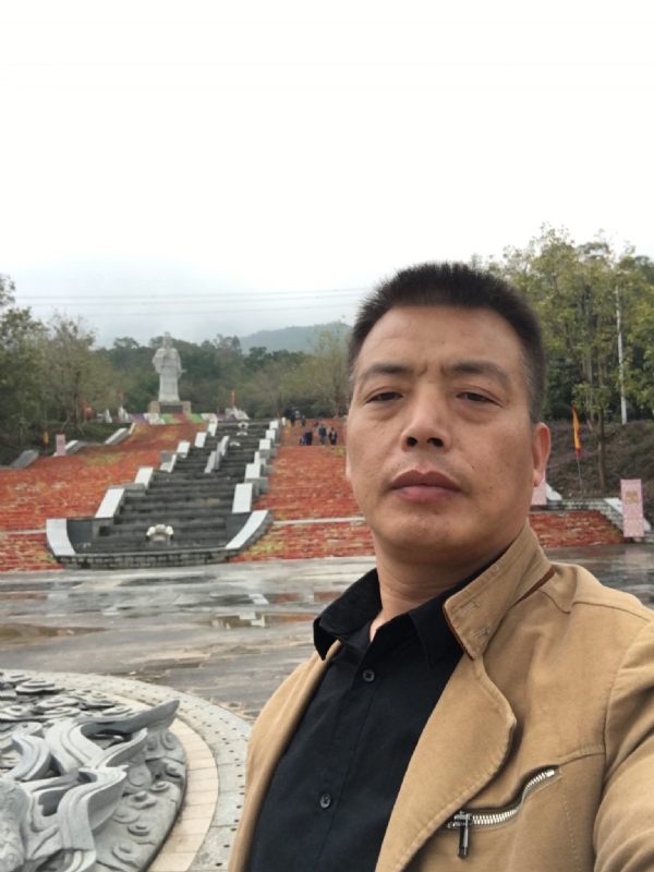 开心的松鼠的第一张照片--福建征婚网