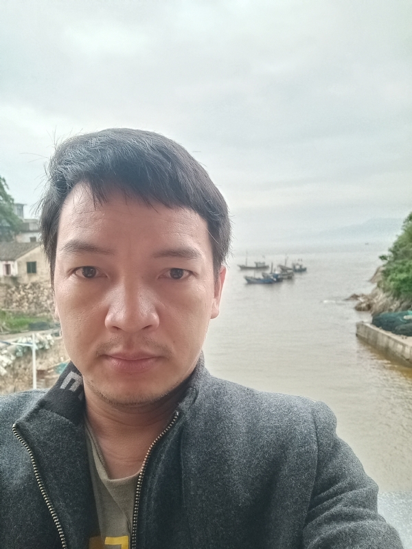 啊亮的第一张照片--福建征婚网