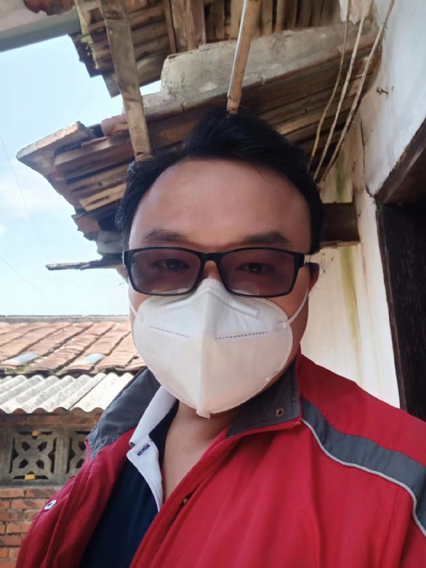 如影随形的第一张照片--福建征婚网